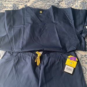 NWT Wonder Wink Scrub Set